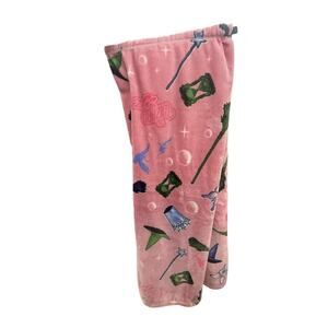 Pink Wizard of Oz Throw Blanket Cozy Soft Movie-Themed Home Decor Gift